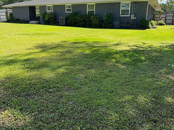 2nd image of 230 Berg Ave