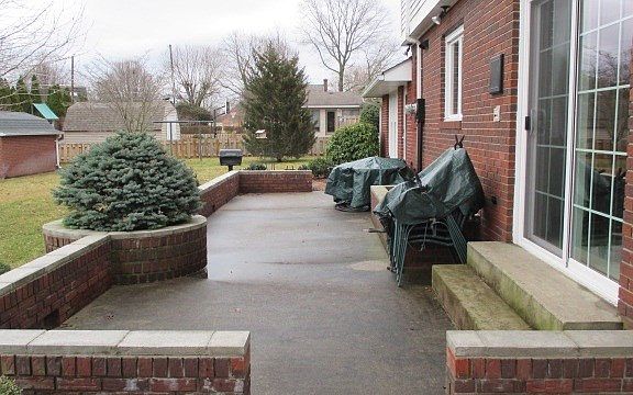 5th image of 1416 Robin Hood Dr