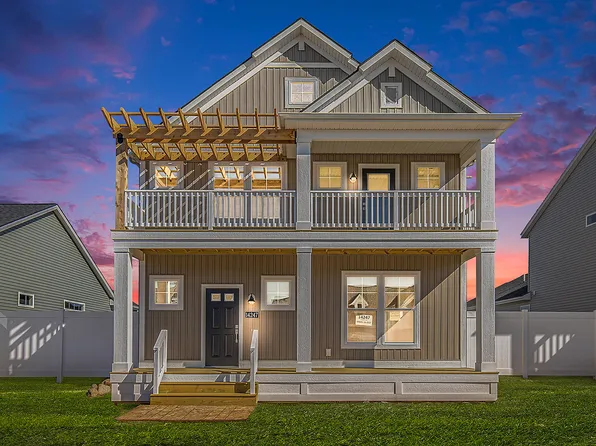 14247 Clubside Ln, Holland, MI 49424