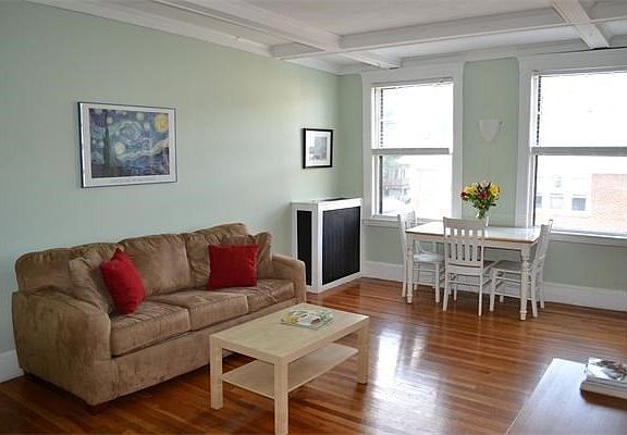 2nd image of 110 Lanark Rd APT 5
