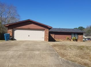 9916 Stillman Dr, Little Rock, AR 72209