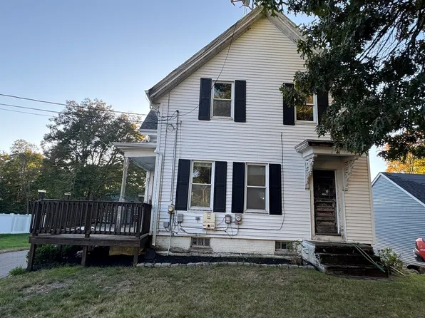 22 Blossom St, Brockton, MA 02302