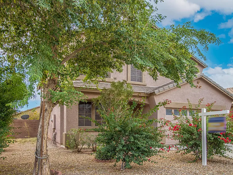 3209 W Saint Catherine Ave — Photo 30
