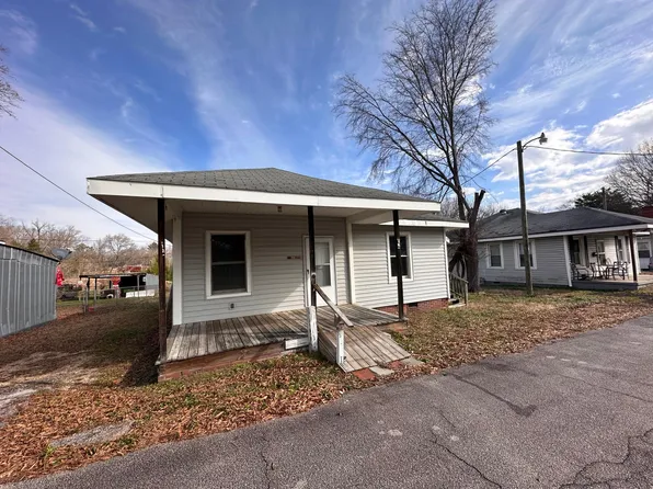 545 5th St #B, Chester, SC 29706