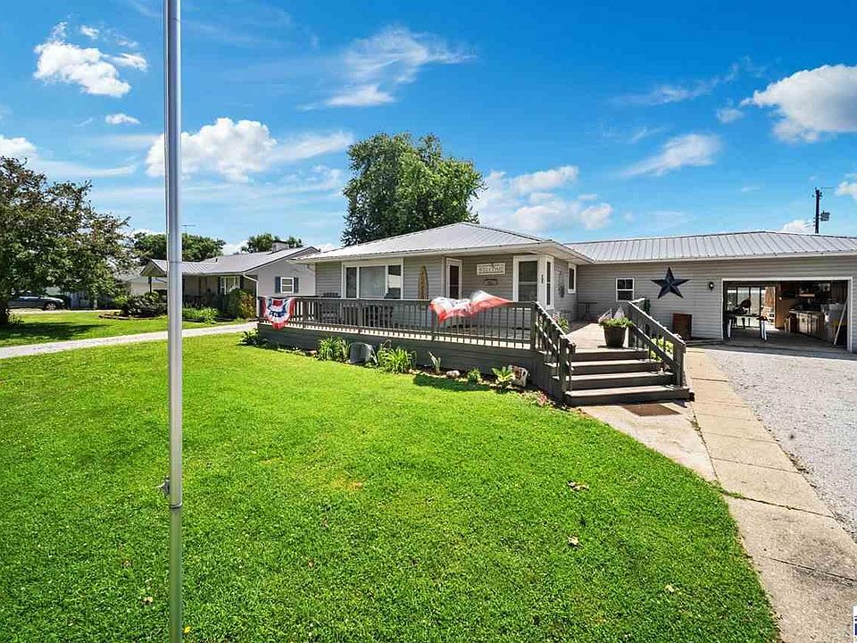 1st image of 705 Maple Dr