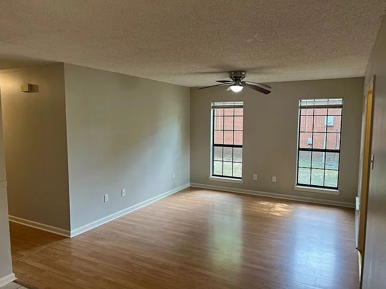 2135 Raintree Dr — Photo 5