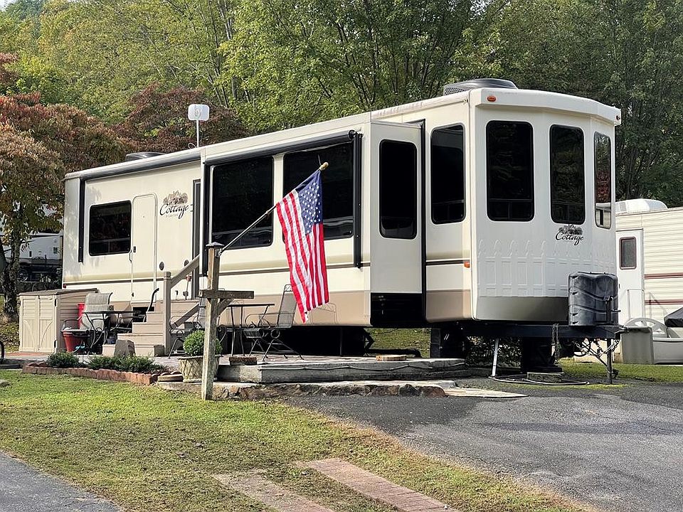 1st image of 4229 E Parkway Lot 131