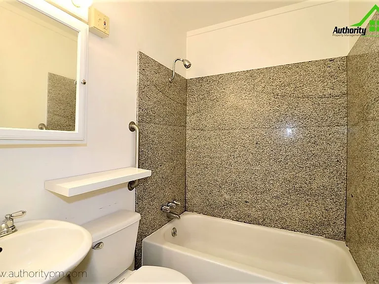 6183 Verde Vale Ct — Photo 14