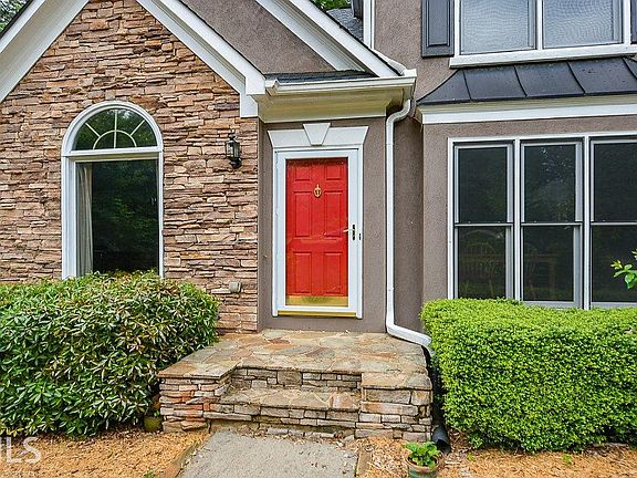 3rd image of 252 Old Tassel Ct