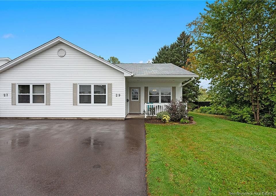 1st image of 29 Maple Trail Ln