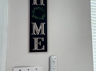 501 Simpier Ln SW APT B, Albuquerque, NM 87102