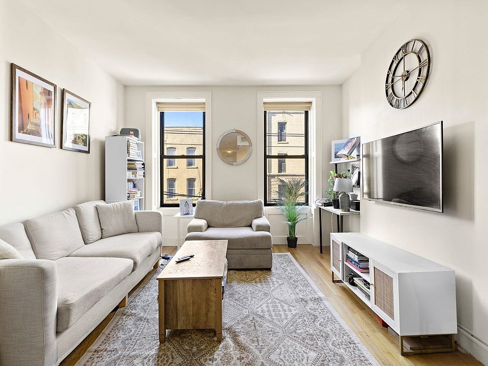1st image of 935 Park Ave APT 3N