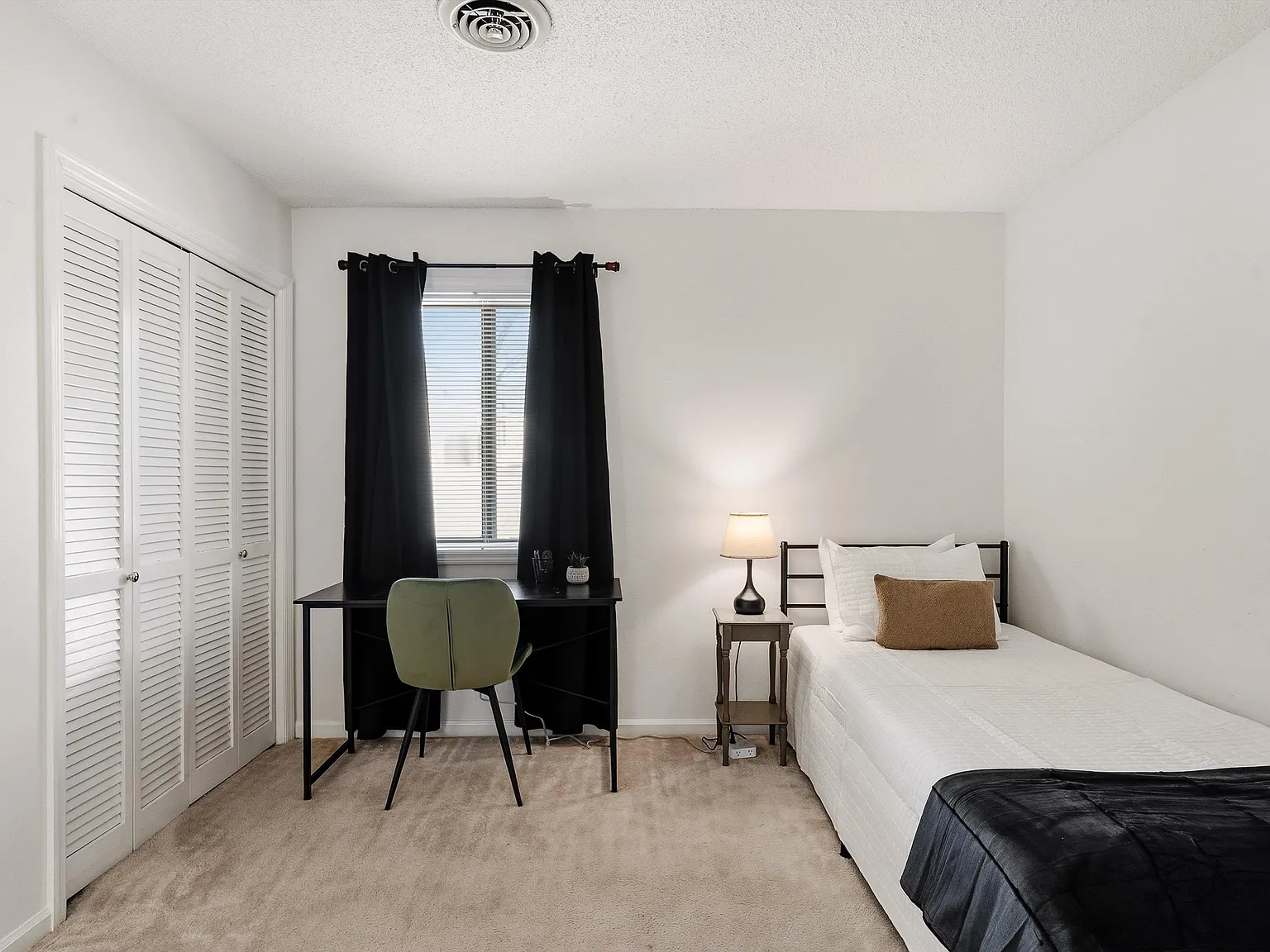 3 bed, 2.0 bath, 1481 sqft, $1,183 — Photo 1