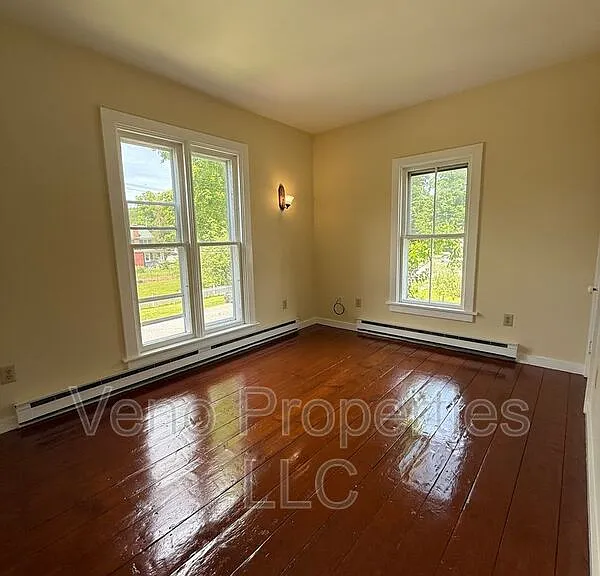 1 Pleasant St #2E — Photo 3