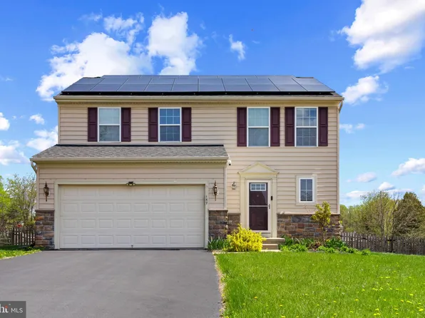 157 Dague Farm Dr, Coatesville, PA 19320