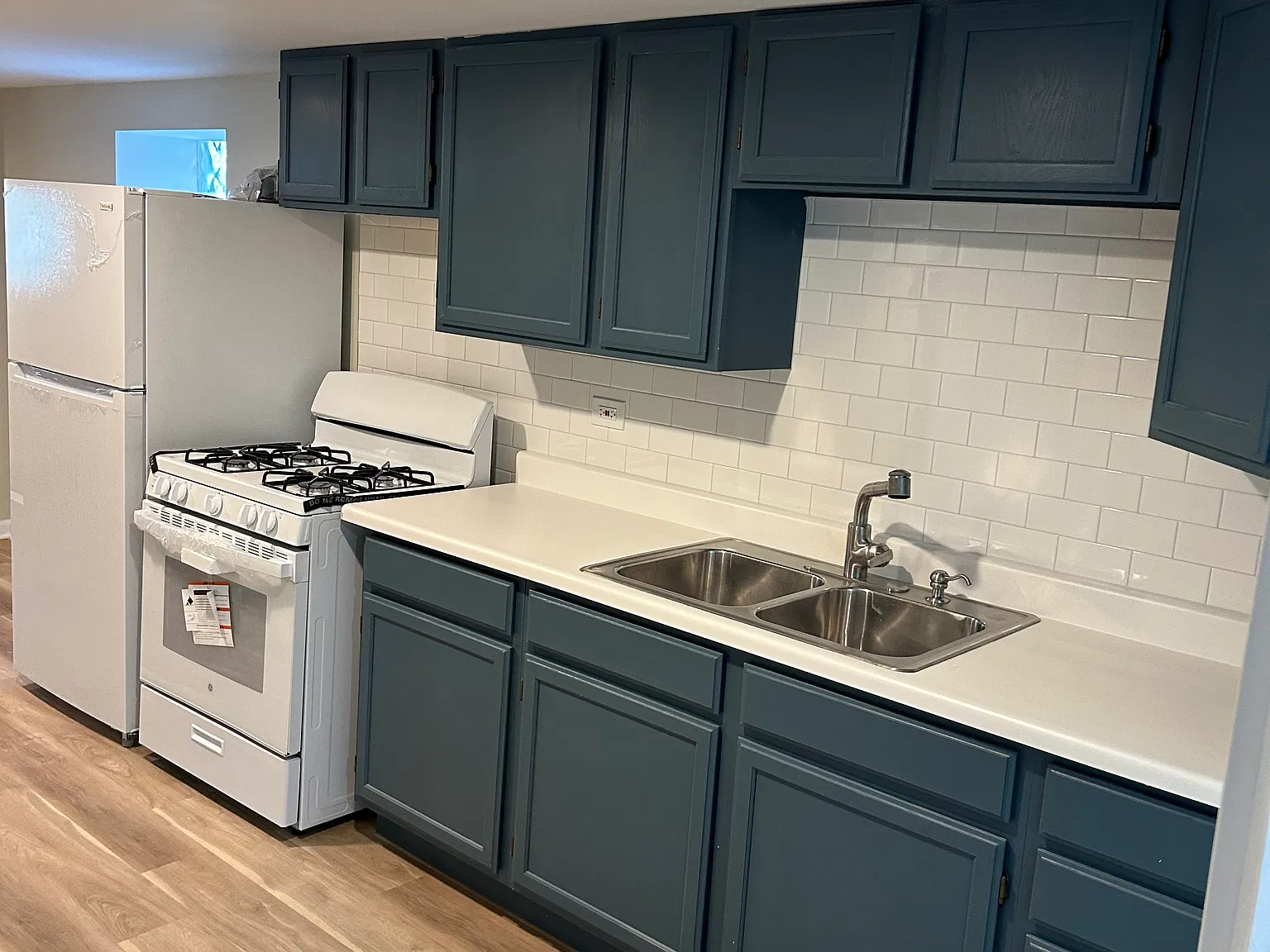 1 bed, 650 sqft, $1,200 — Photo 3