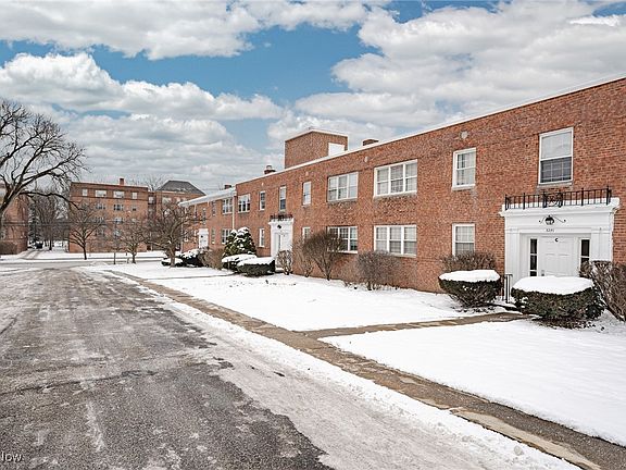 3rd image of 3271 Warrensville Center Rd APT 8B
