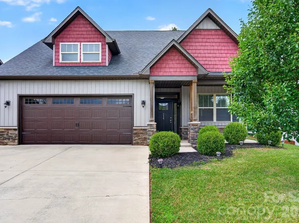 214 Water Leaf Dr, Weaverville, NC 28787