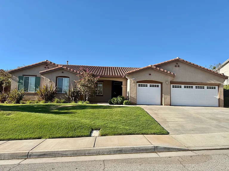 5552 Las Brisas Ter — Photo 1