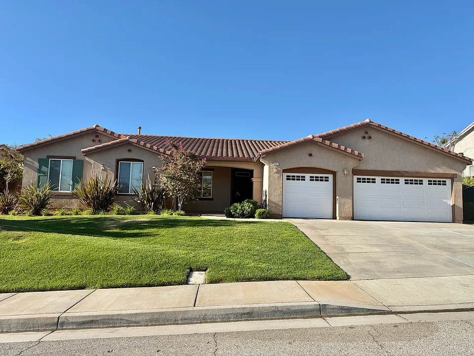 5552 Las Brisas Ter