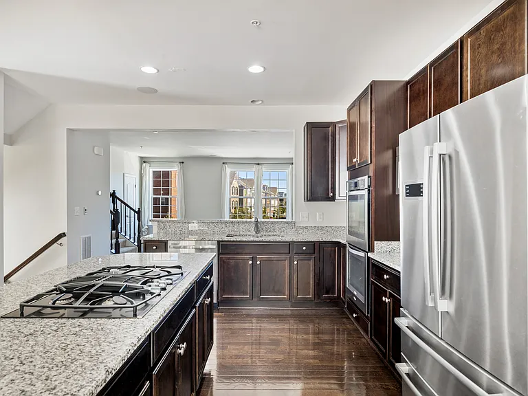 4901 Forest Pines Dr — Photo 8
