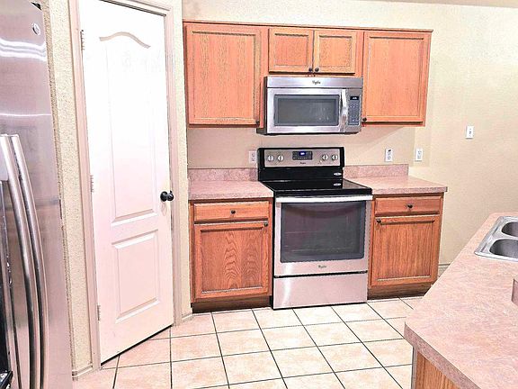 5th image of 1328 Meadowbrook Ln