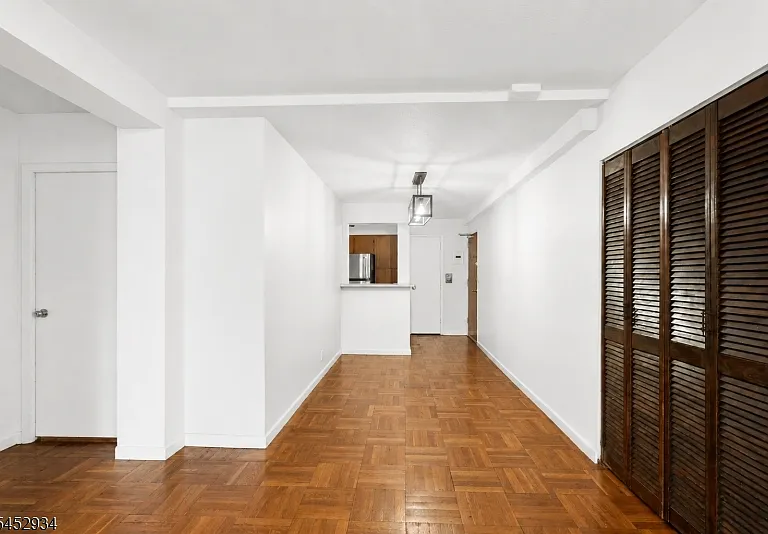 208 Anderson St — Photo 12