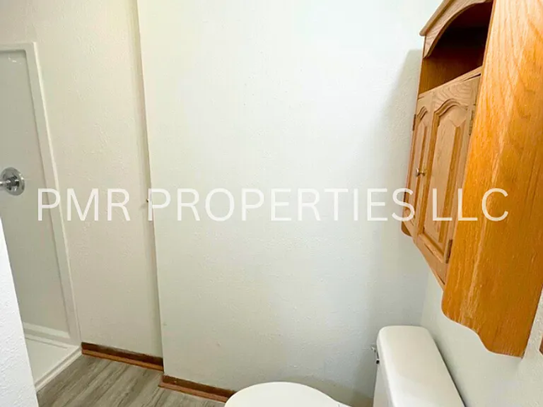 400 E Coolbaugh St — Photo 8