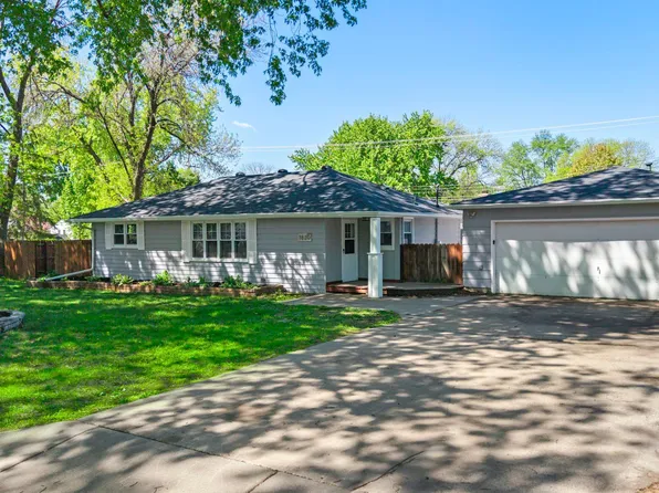 1820 Oak St, Hastings, MN 55033