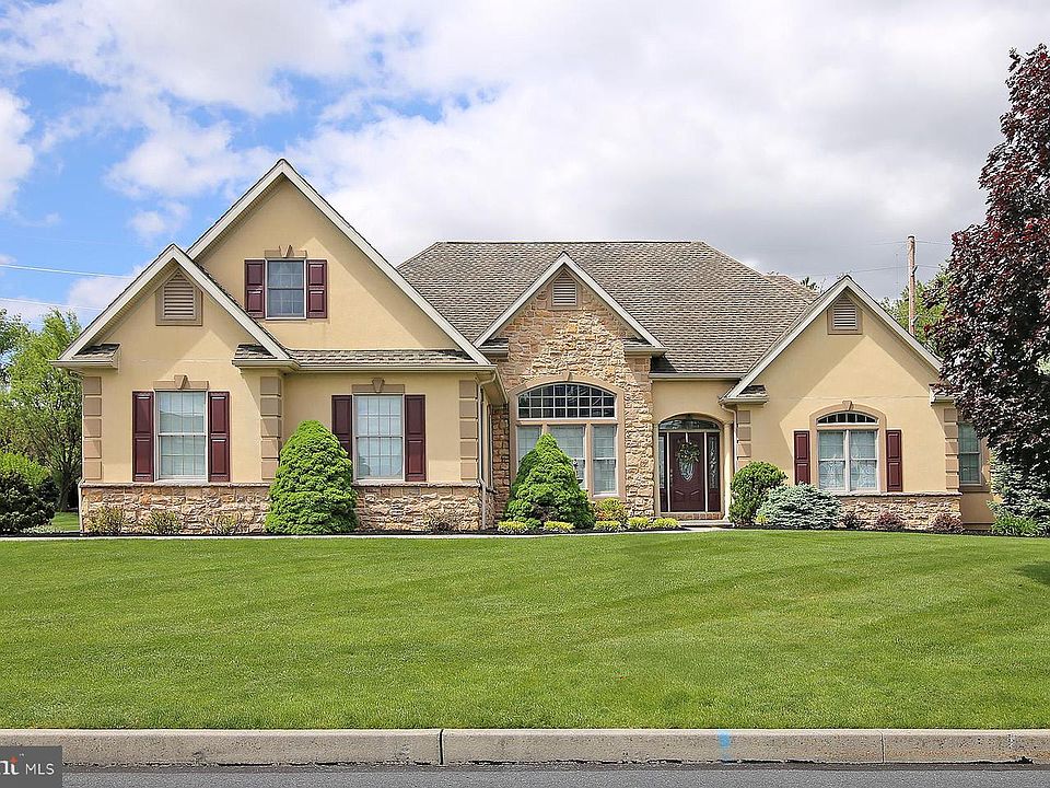 1st image of 33 Strathford Dr #L-0026