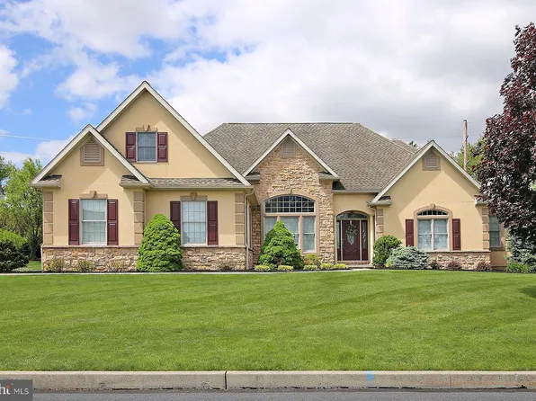 33 Strathford Dr #L-0026, Lebanon, PA 17042
