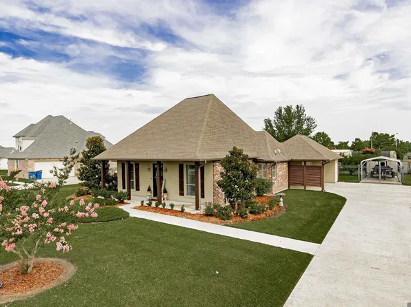 211 Amelia Ct, New Roads, LA 70760