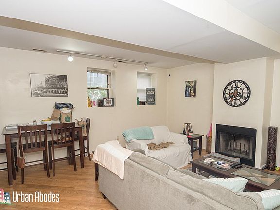 4th image of 2459 N Greenview Ave #Garden