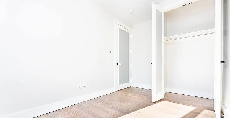 Rented by Reavis | media 32