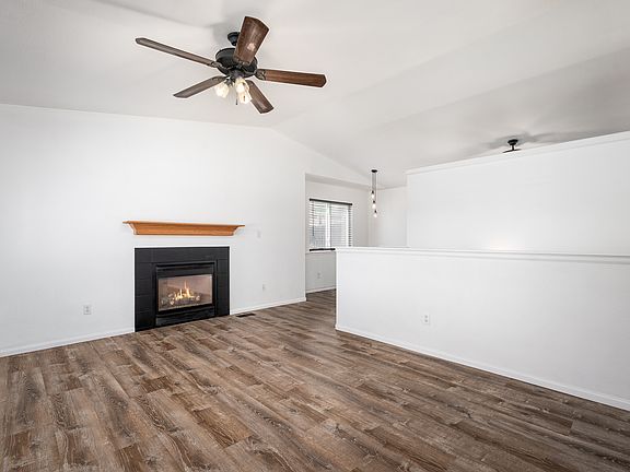 Entryway/Living Room - new floors and paint