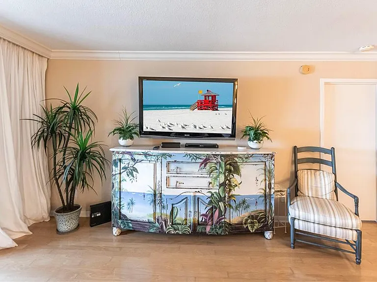 1055 W Peppertree Dr #703AA — Photo 9