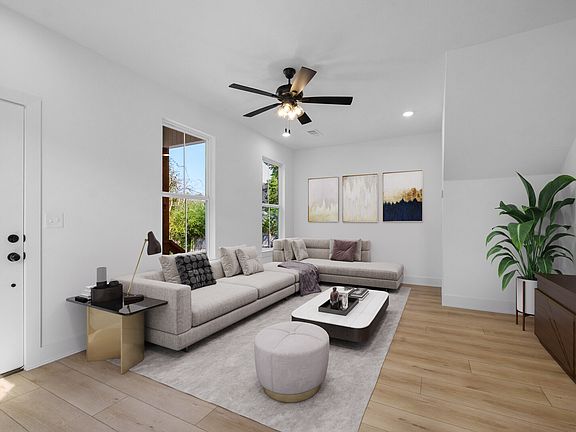 4th image of 576 Willow Ave #2