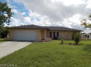 1819 SE Santa Barbara Pl, Cape Coral, FL 33990