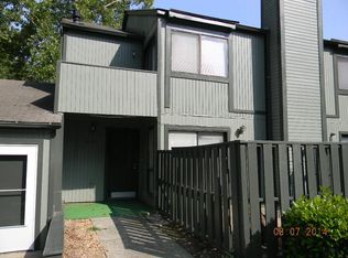 6105 Bent Tree Ct, Charlotte, NC