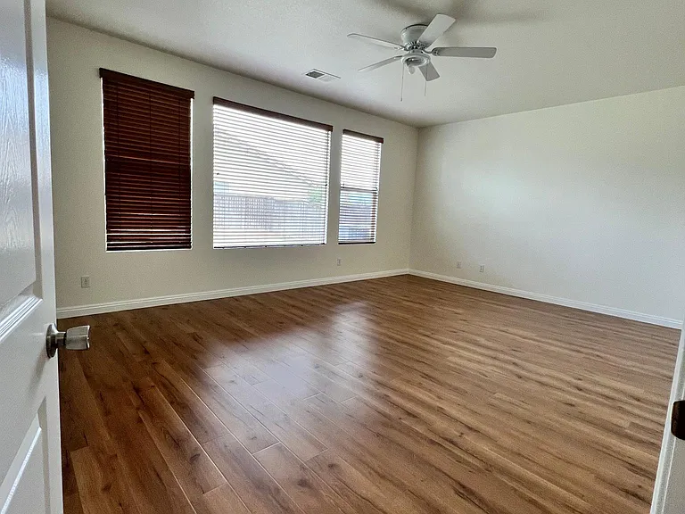 1092 Lyra Way — Photo 16