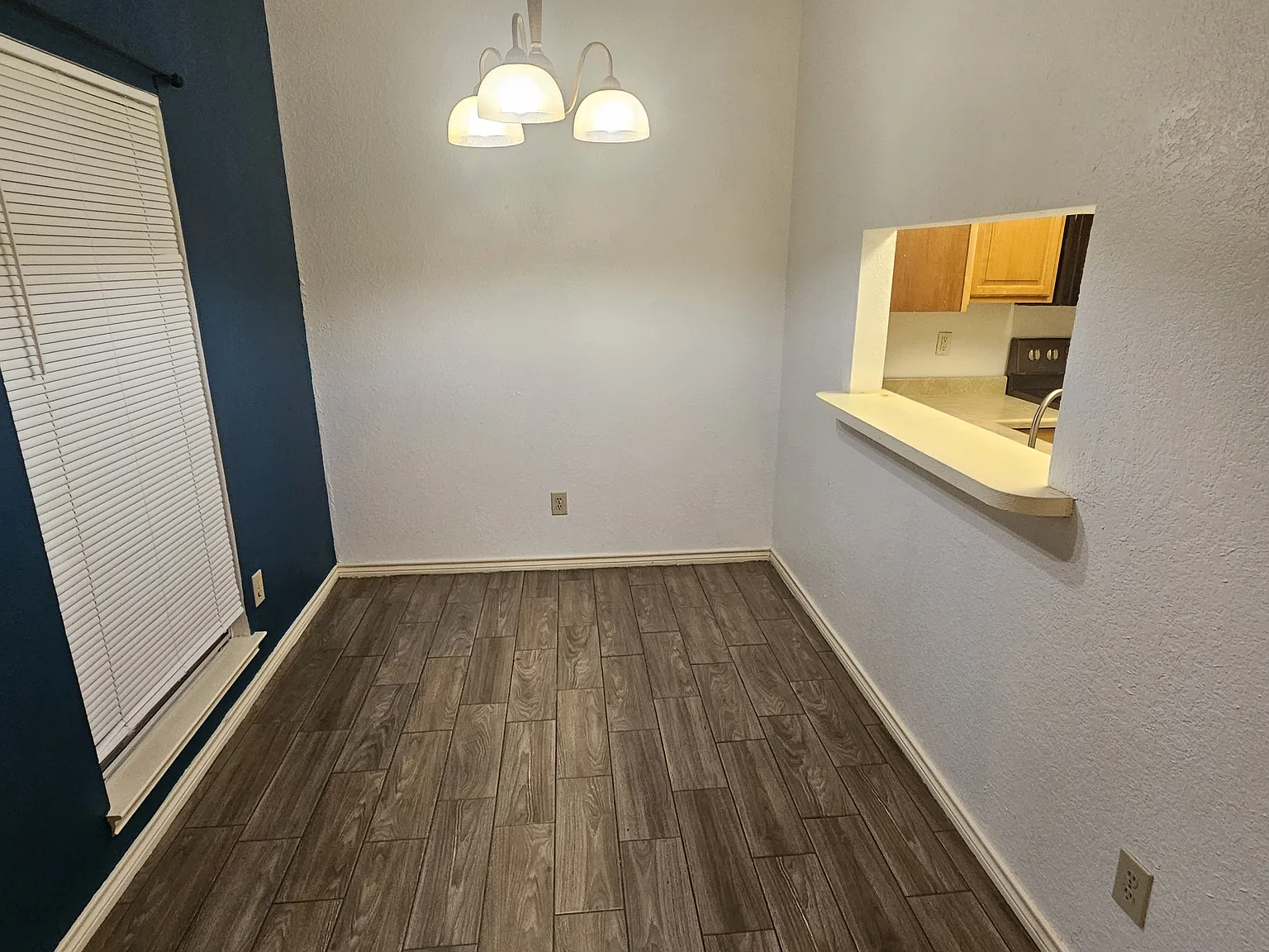 2 bed, 900 sqft, $1,480 — Photo 3