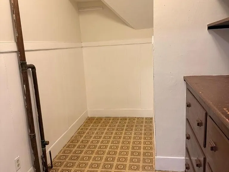 100 Main St #6 — Photo 15