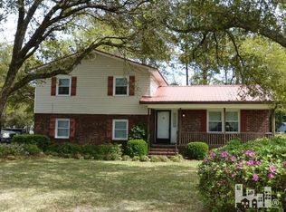 102 Friendly Ln, Wilmington, NC 28409