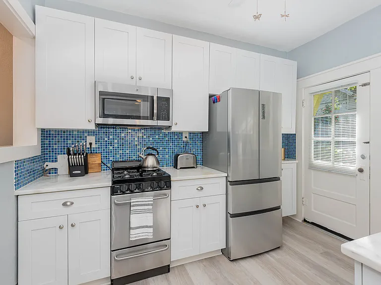 104 S Peninsula Ave #5 — Photo 8