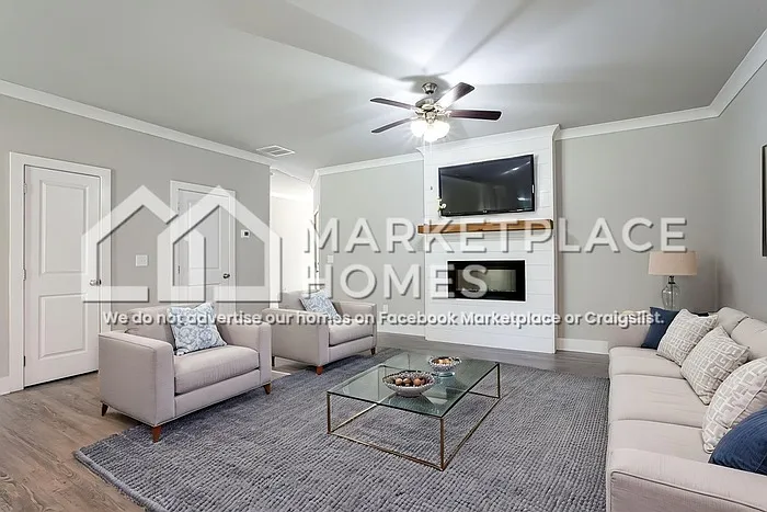 3 bed, 2.5 bath, 1807 sqft, $1,975 — Photo 2