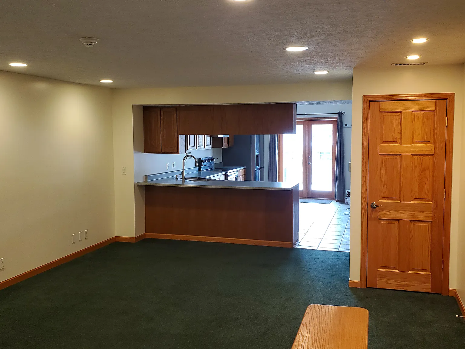 2 bed, 1600 sqft, $1,750 — Photo 3