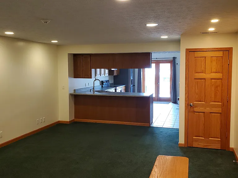 808 Main St — Photo 3