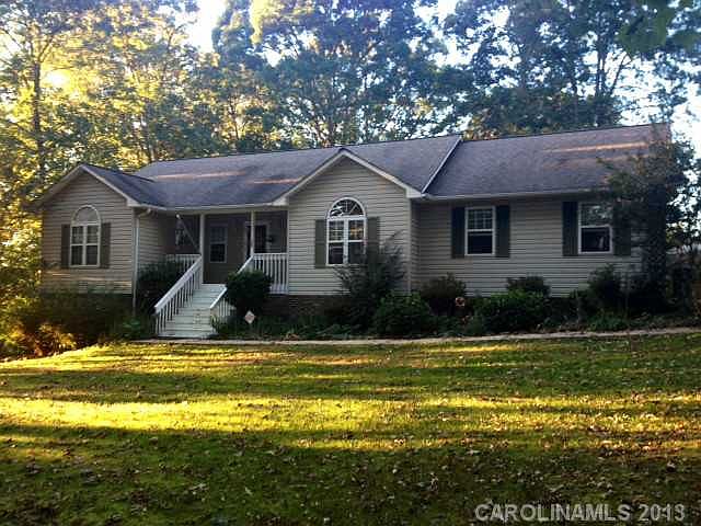 1st image of 174 Grayrock Dr