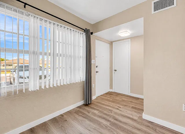 2 bed, 980 sqft, $1,450 — Photo 4