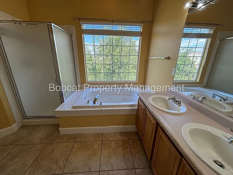 1477 Ridge Point Dr — Photo 44